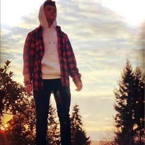 Meet your Posher, Brady